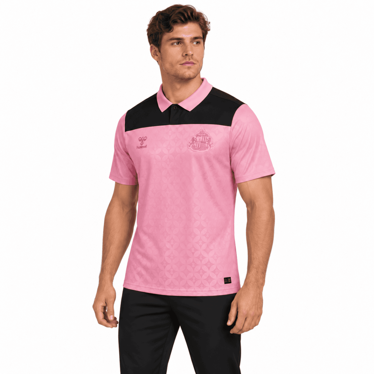 Pink Sunderland away jersey 2026/27 with black collar and club crest.
