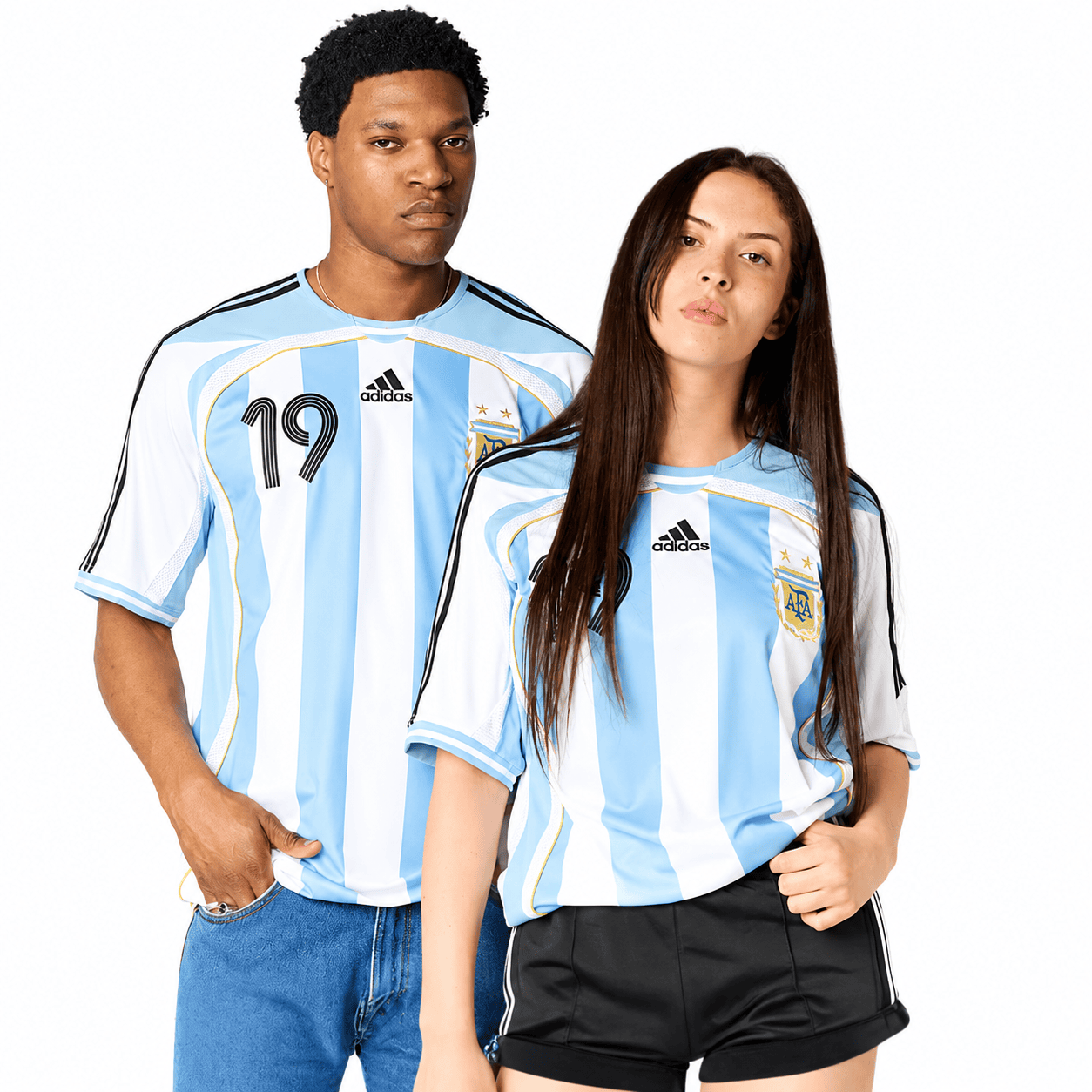 5_c5c5a443-a68e-4995-bd89-300242f44eb7png | UAE SPORT STORE Argentina 2006 retro jersey MESSI 19 worn by models