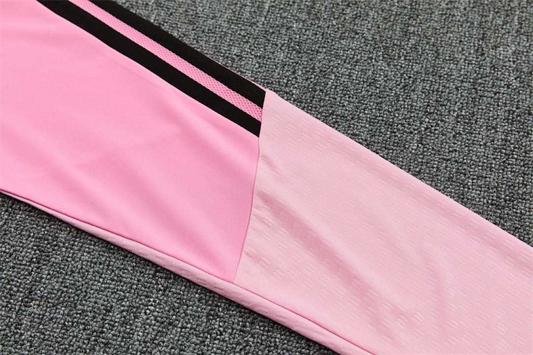 inter-miami-pink-training-tracksuit-2027-08 | UAE SPORT STORE Inter Miami Pink Training Tracksuit 2027 - sleeve stripe detail