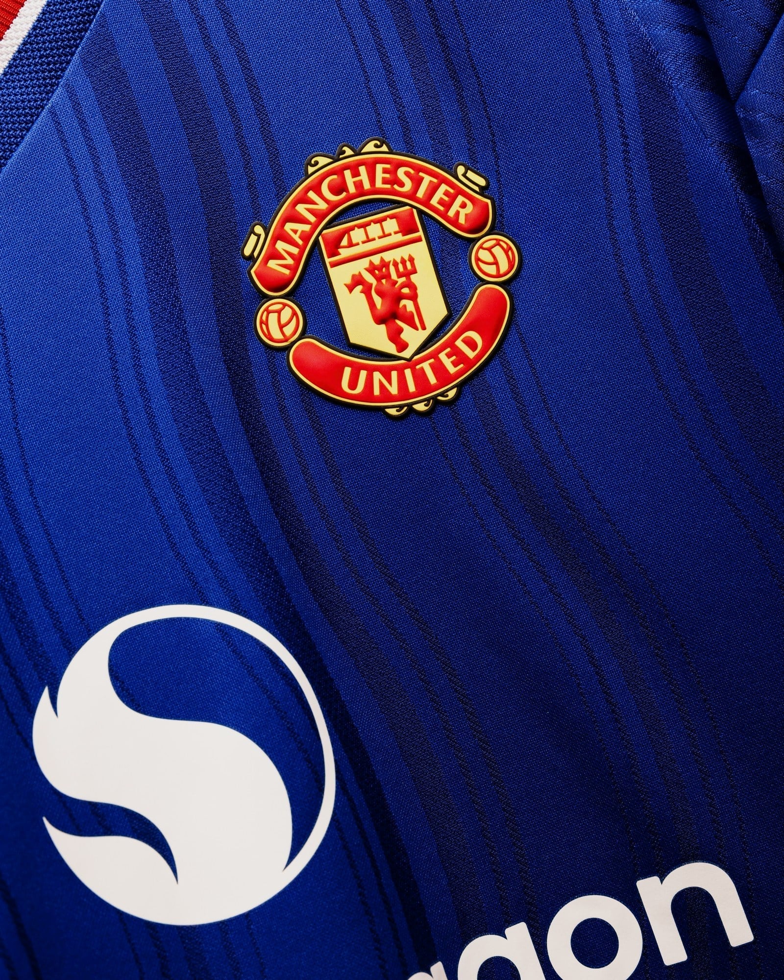 man-united-away-jersey-2026-27-detail-2jpg | UAE SPORT STORE Man UNITED Away Jersey 2026/27 fabric detail