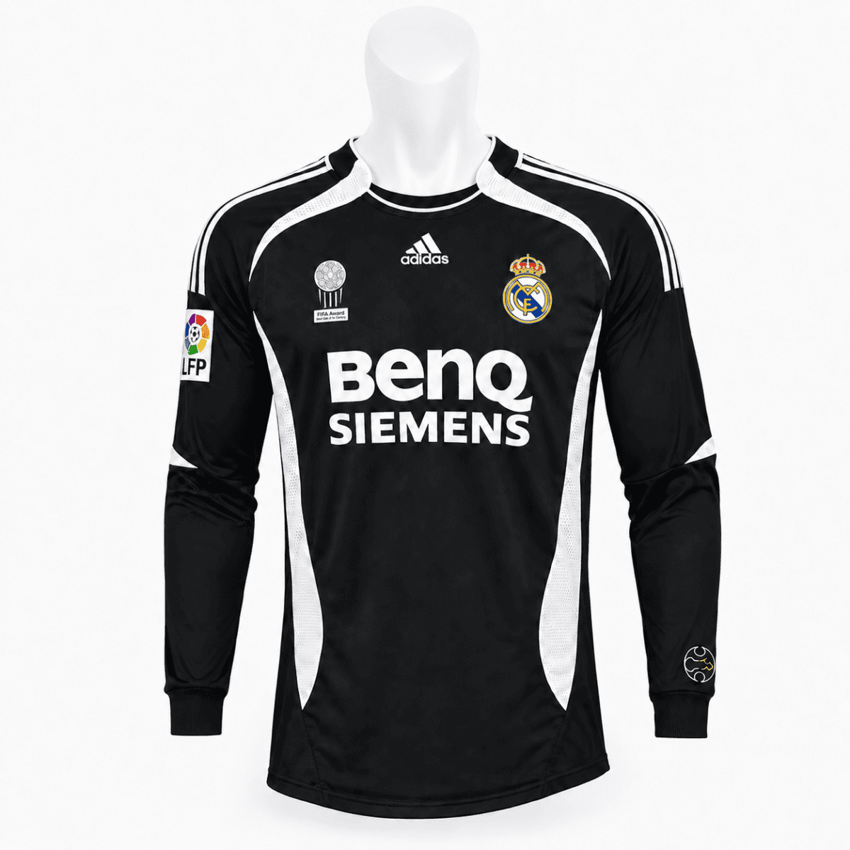 Real Madrid away long-sleeve classic jersey 2006/07 with Raul 7, black and white colors.