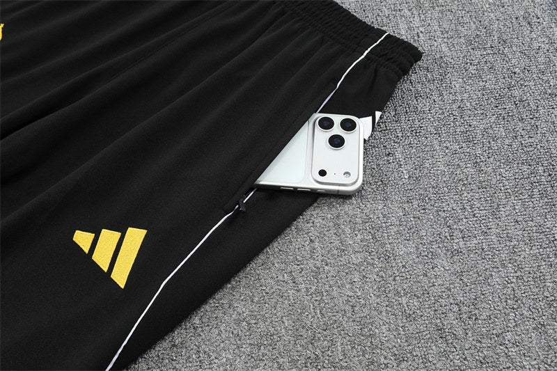 rm-marvel-white-black-quarter-zip-training-tracksuit-zip-pocketjpg | UAE SPORT STORE RM Marvel training tracksuit zip pocket