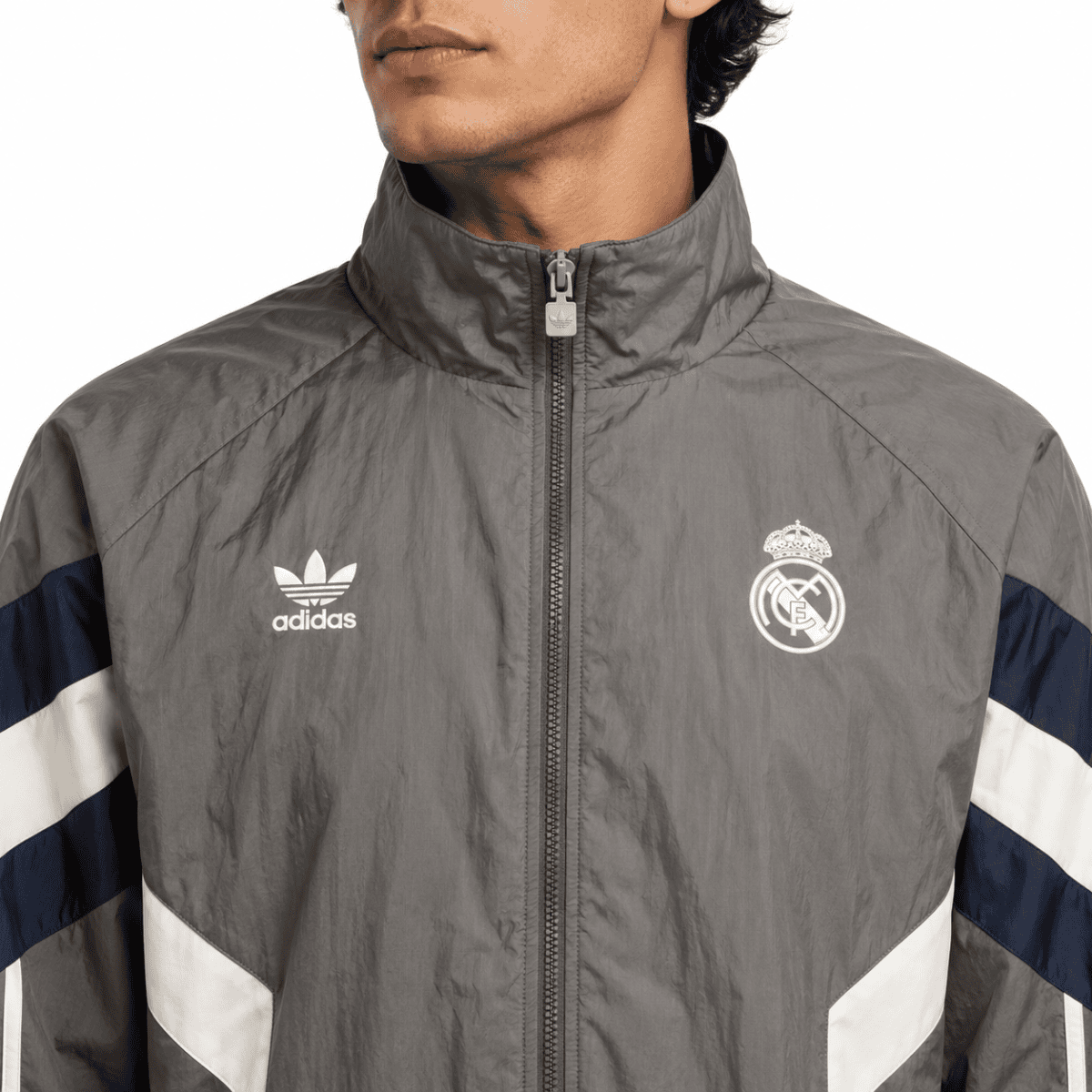 Real Madrid Retro Jacket Windbreaker 24/25 - chest detail