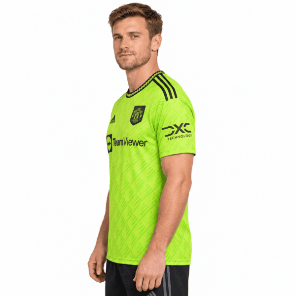 Manchester United Third Player Version Jersey 2022/23 - model side