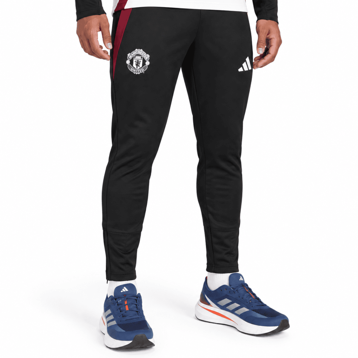 Manchester United Training Tiro 24 Tracksuit 2025/26 - pants close-up