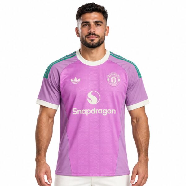 Manchester United away goalkeeper jersey 2026 2027 lilac front view with green shoulder stripes and tonal crest - UAE SPORT STORE Manchester United away goalkeeper jersey 2026 2027 lilac front view with green shoulder stripes and tonal crest
