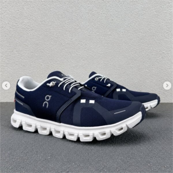 On Cloud 6 Midnight White sneakers side profile with navy mesh upper and white CloudTec Phase sole - UAE SPORT STORE On Cloud 6 Midnight White sneakers side profile with navy mesh upper and white CloudTec Phase sole